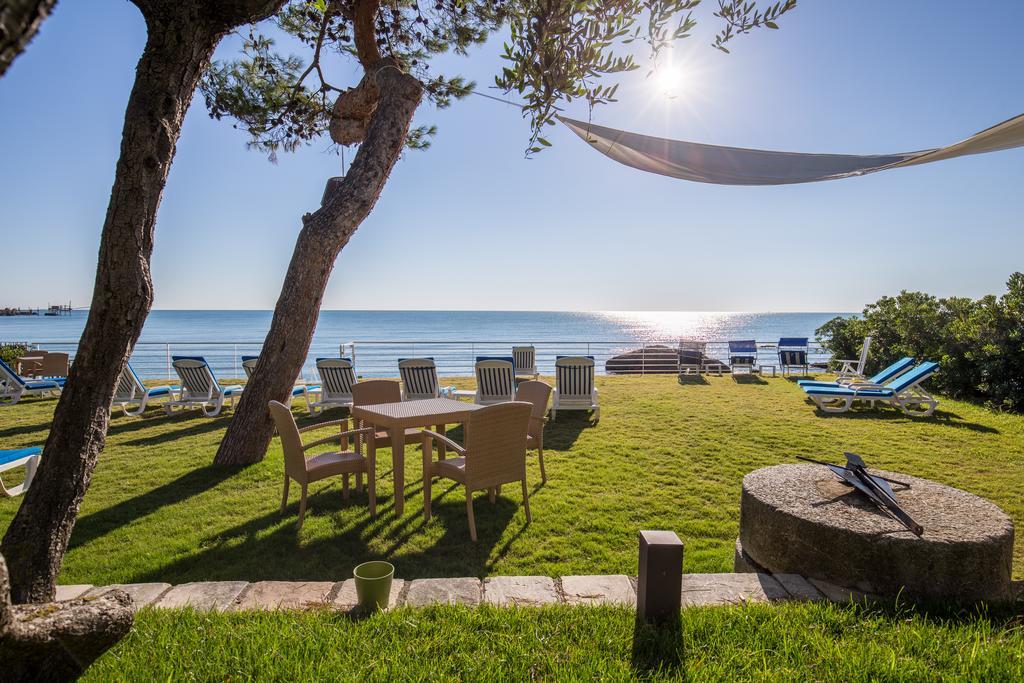 Villa Vignola Hotel Vasto Exterior photo