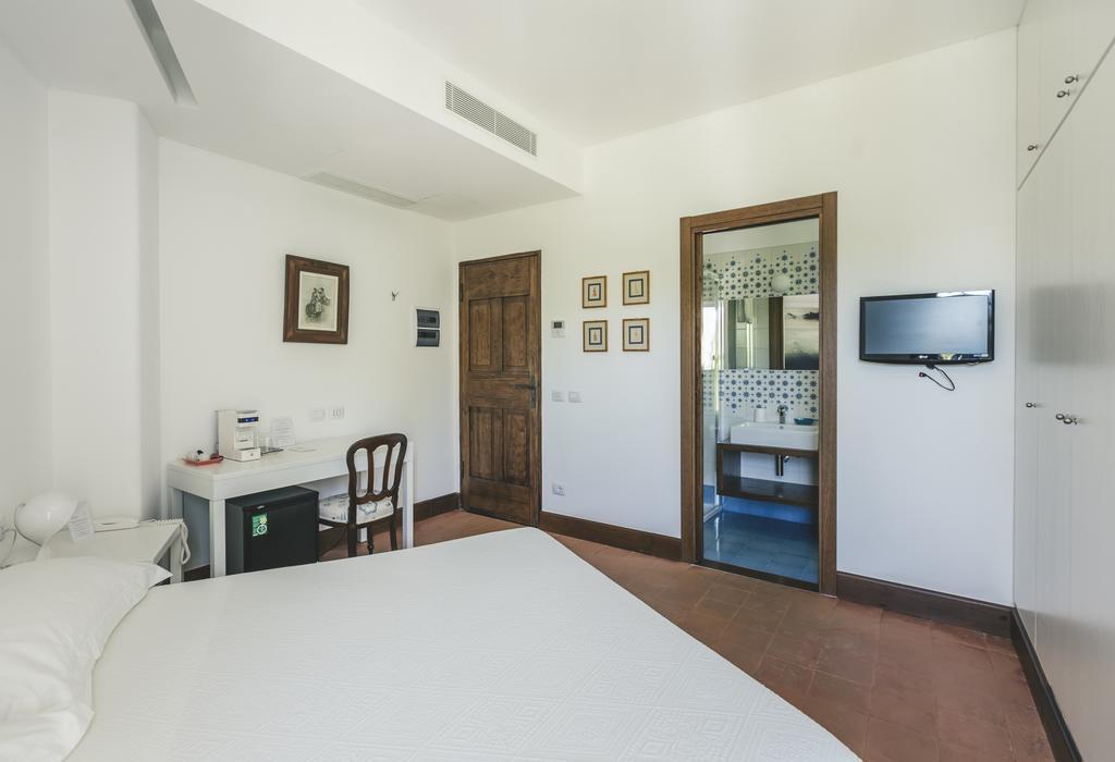 Villa Vignola Hotel Vasto Exterior photo