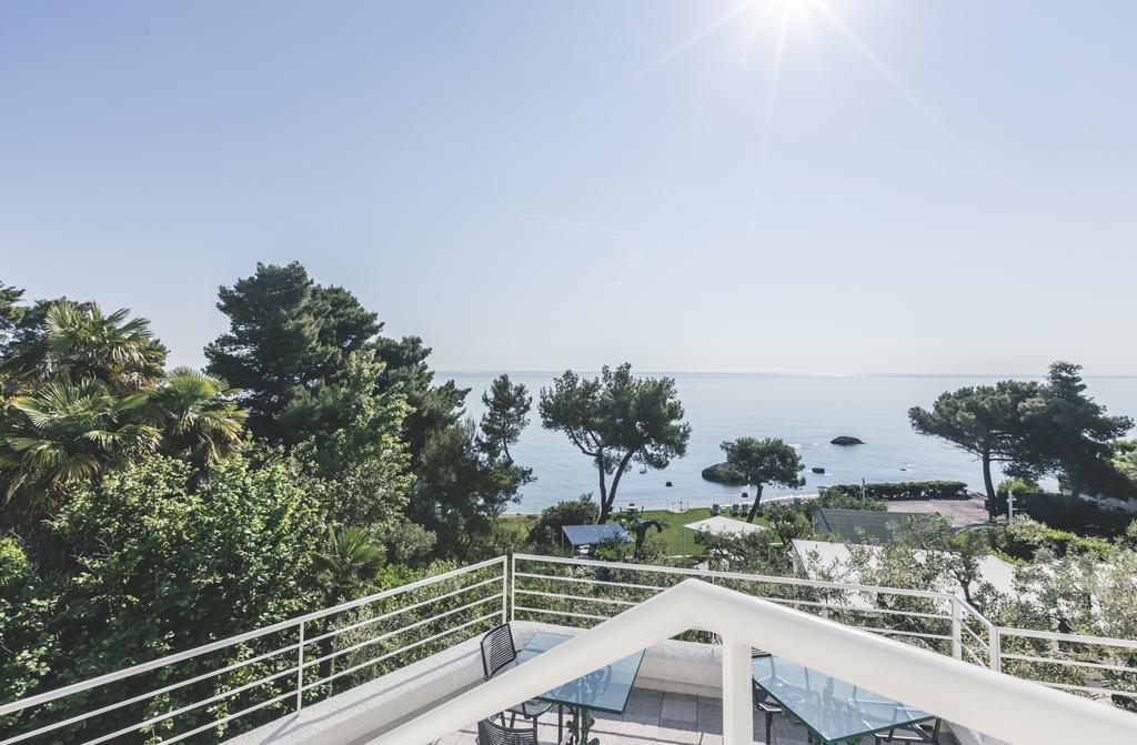 Villa Vignola Hotel Vasto Exterior photo
